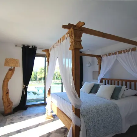 Проживание в семье La Corail, Piscine Chauffee De Juin A Sep Ле-Хаиллан